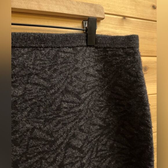 Eileen Fisher Size Large Gray Black Abstract Pattern Wool Blend Bodycon Skirt - Picture 2 of 10
